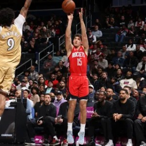 谢泼德砍下19分7篮板10助攻6抢断2封盖，助攻抢断创生涯新高