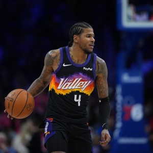 九游游戏-短暂复出后再次缺阵！杰伦·格林腿筋伤病以及髋部挫伤今日缺阵